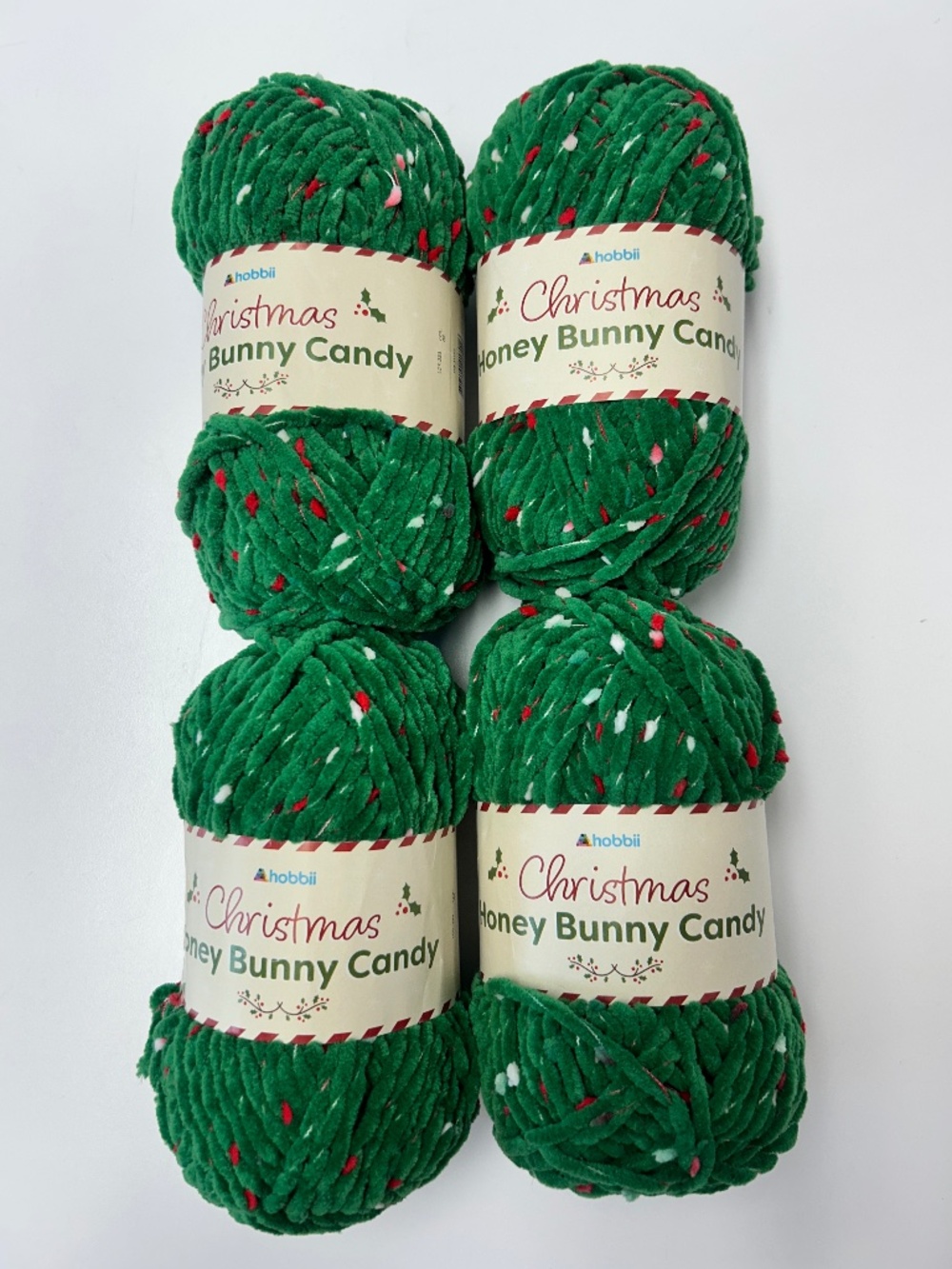 New Hobbii Christmas Honey Bunny Candy 4 Skein Yarn Lot Green Red White Chenille